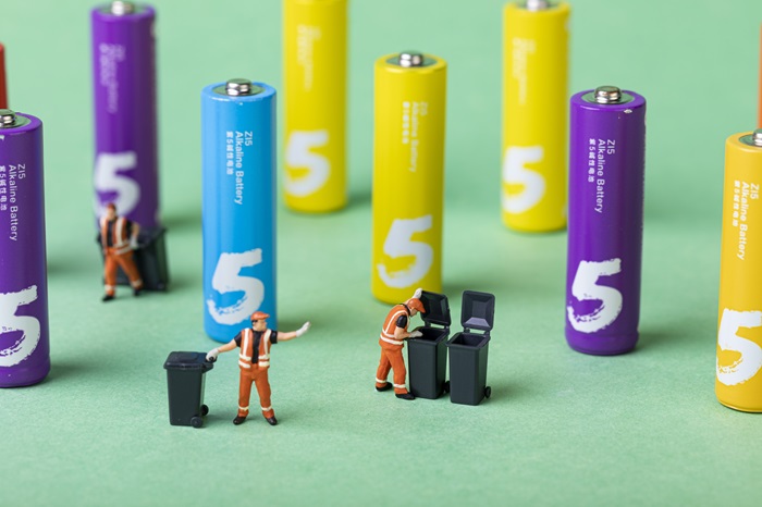rechargeable battery 